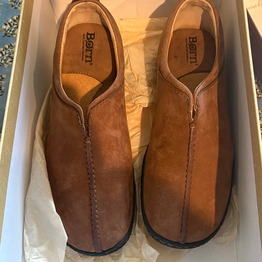 Born Womens Tan Leather Slip-On Loafers